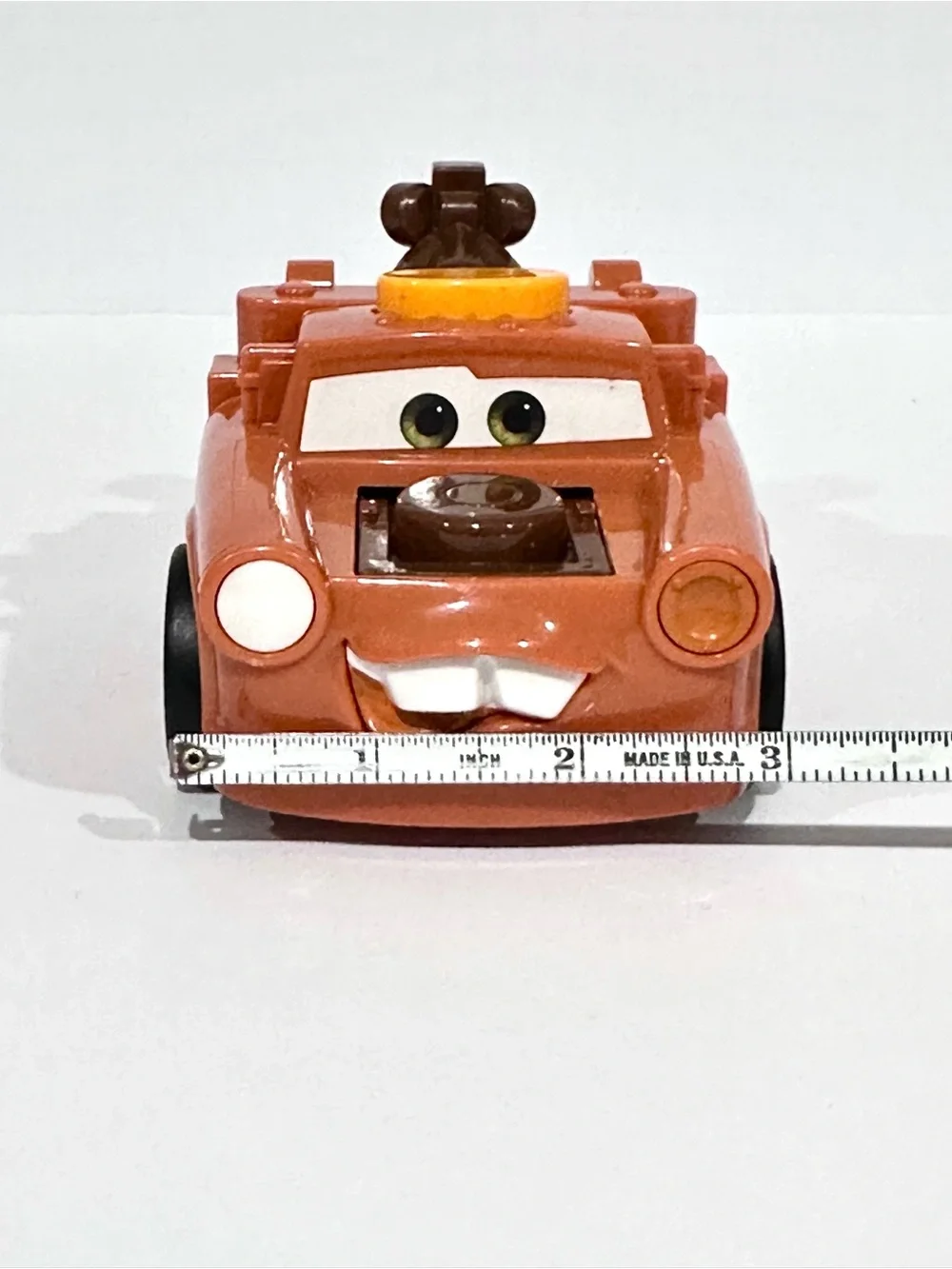 Fisher Price Disney Pixar Cars 2 Talking Flashlight Mater Truck